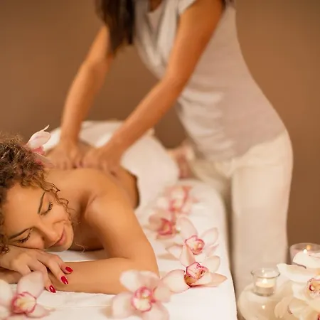 Garni President De Luxe Hotel