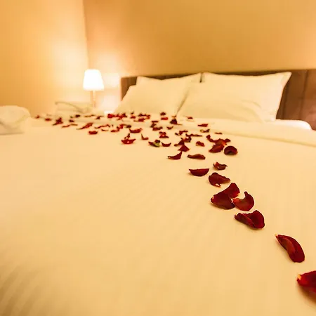 Garni President De Luxe Hotel 2*