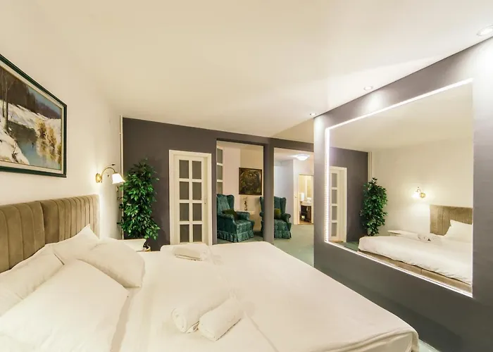 Garni President De Luxe فندق