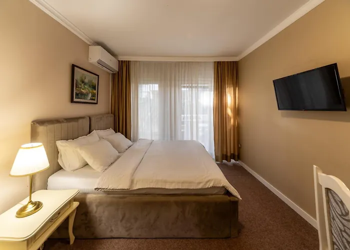 Garni President De Luxe