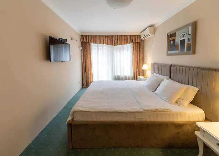 فندق Garni President De Luxe