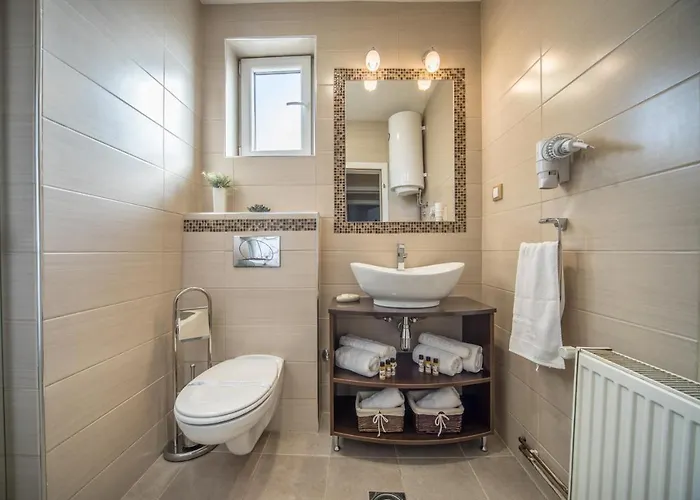 Garni President De Luxe فندق