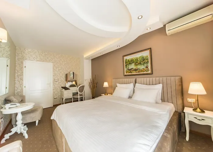 فندق Garni President De Luxe